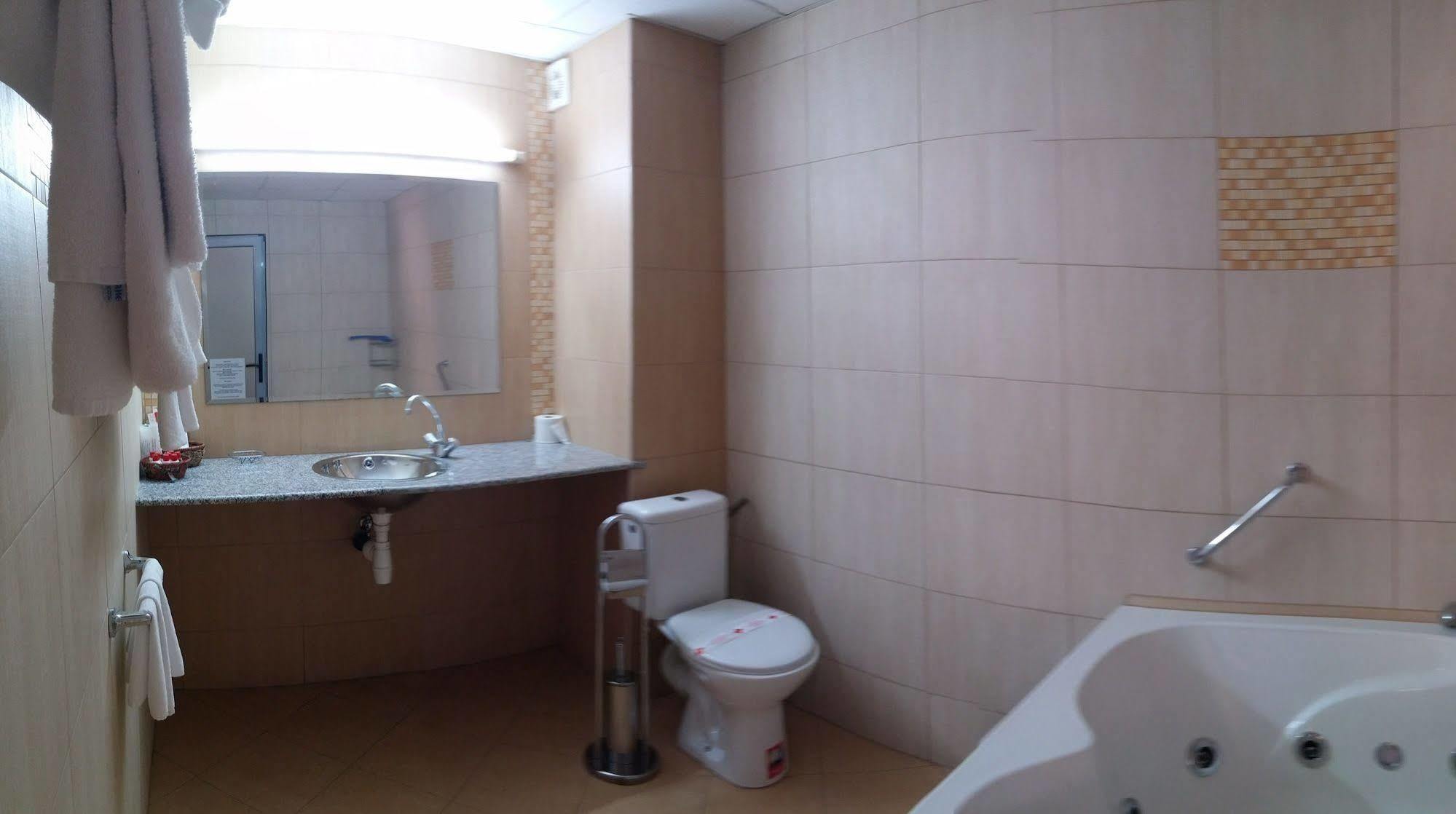 Atm Center Hotel 소피아 외부 사진